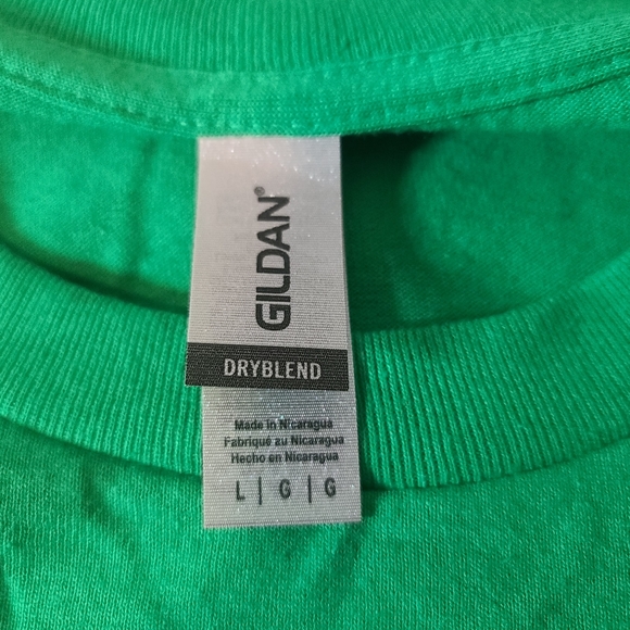 New Gildan tshirt - Picture 3 of 4
